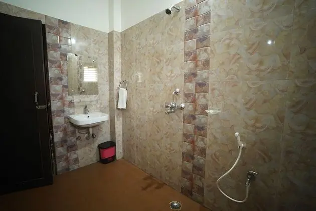 Deluxe Oda, Ortak Banyo