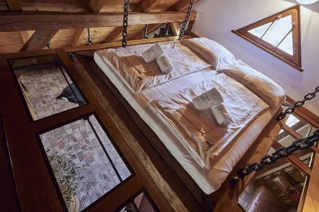 Apartment 4 with Castle View