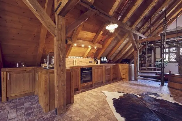 Apartment 4 with Castle View