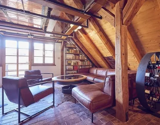 Apartment 4 with Castle View