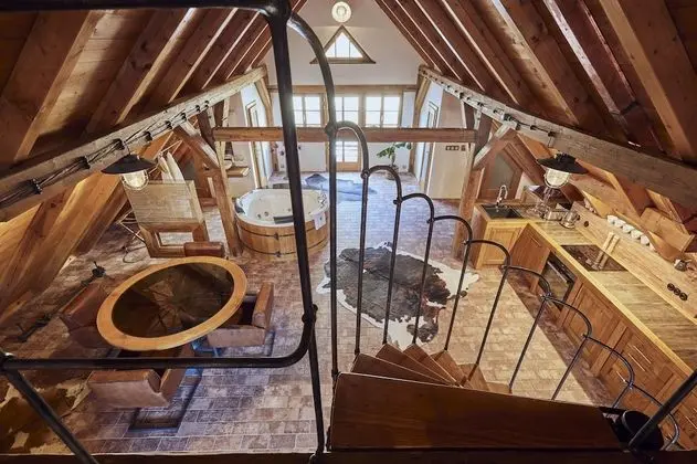 Apartment 4 with Castle View