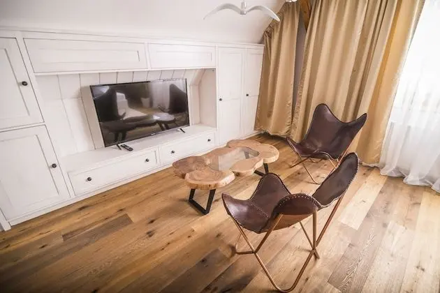 Deluxe Tek Büyük Yataklı Oda