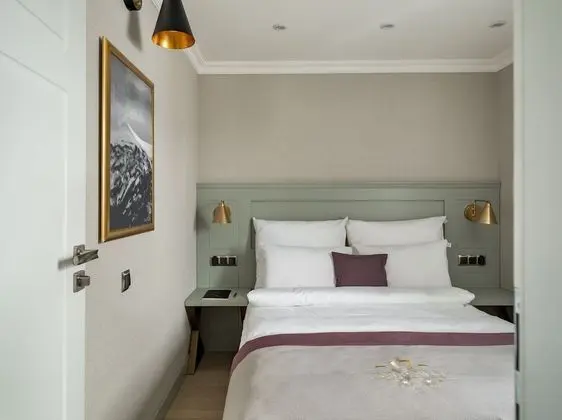 Standard Tek Büyük Yataklı Oda