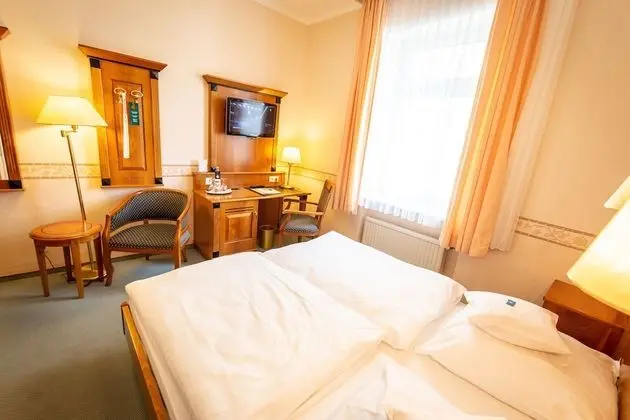 Comfort Tek Büyük Yataklı Oda