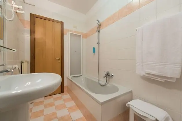 Üç Kişilik Oda, Engellilere Uygun