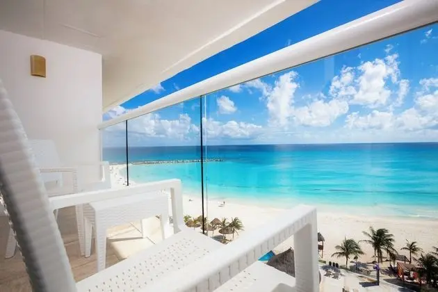 Luxury Tek Büyük Yataklı Oda, 2 Çift Kişilik Yatak, Balkon, Okyanus Manzaralı