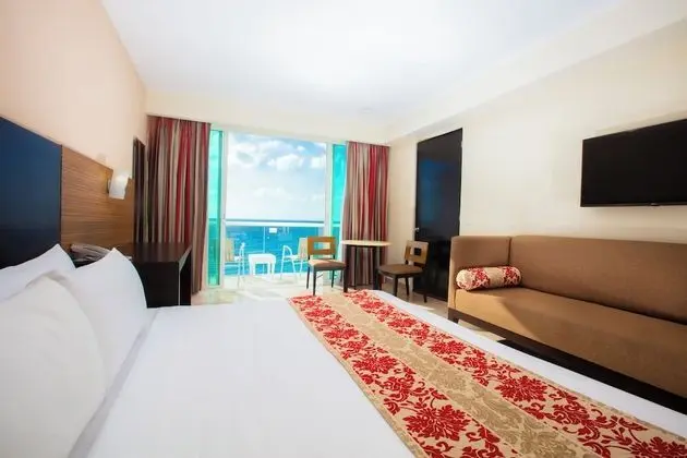 Romantic Oda, 1 En Büyük (King) Boy Yatak, Balkon, Okyanusa Sıfır