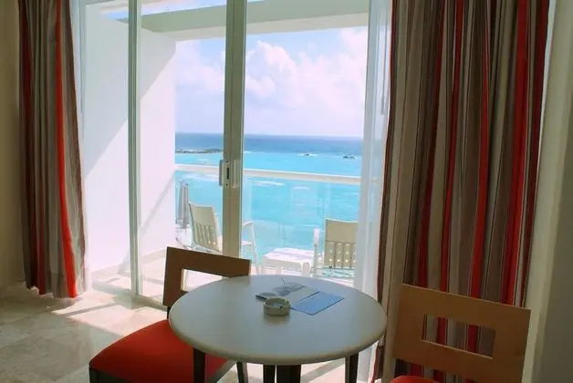 Romantic Oda, 1 En Büyük (King) Boy Yatak, Balkon, Okyanusa Sıfır