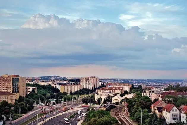 Standard Tek Büyük veya İki Ayrı Yataklı Oda, Balkon, Şehir Manzaralı