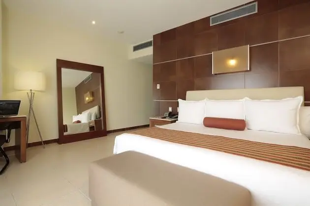 Standard Room, 1 King Bed (Free Beach Club Access)