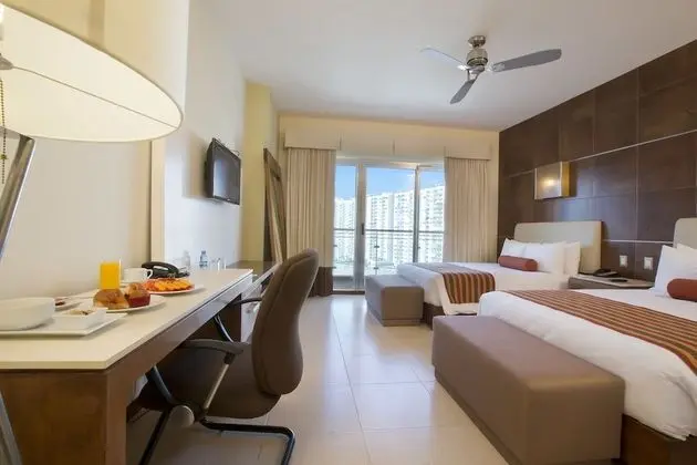 Standard Room, 2 Double Beds (Free Beach Club Access)