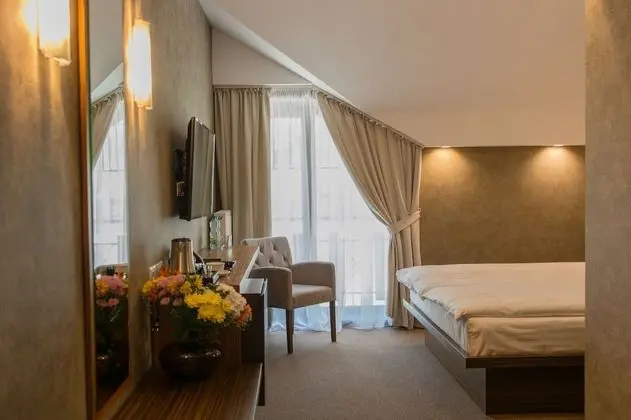 Standard Tek Büyük Yataklı Oda