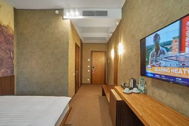 Standard Tek Büyük Yataklı Oda