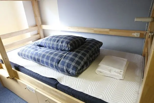 Oda, Karma Ranzalı Oda, Sigara İçilmez, Ortak Banyo (6-Person)