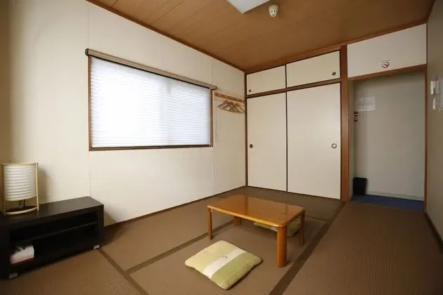 Traditional Oda, Sigara İçilmez, Ortak Banyo (Japanese-Style, 3 Person Occupancy)