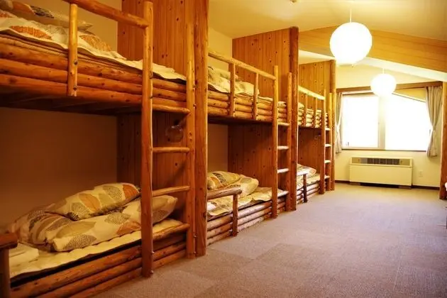 Ortak Ranzalı Oda, Karma Ranzalı Oda (Log Bed)