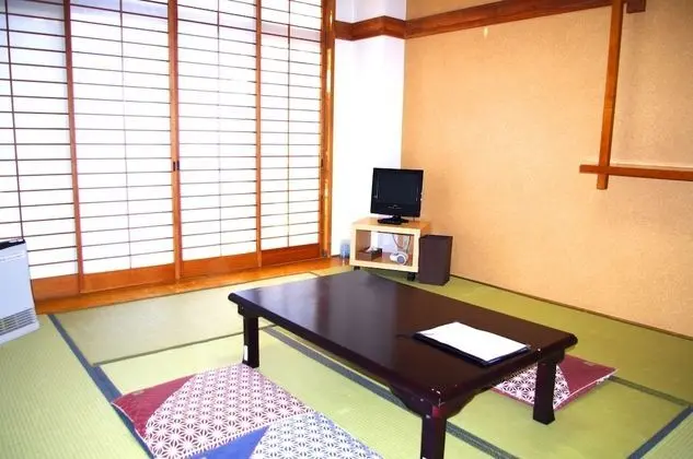 Geleneksel (Japanese Private Family)