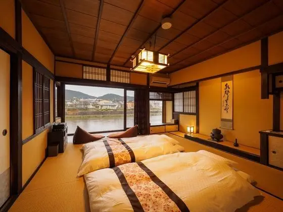 Deluxe Villa, Sigara İçilmez, Nehir Manzaralı (Kamogawa-an)