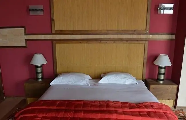 Traditional Süit