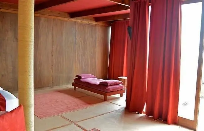 Traditional Süit