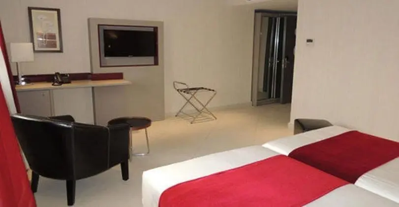 Club Tek Kişilik Oda