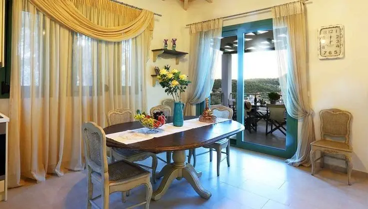 Villa (Athena)