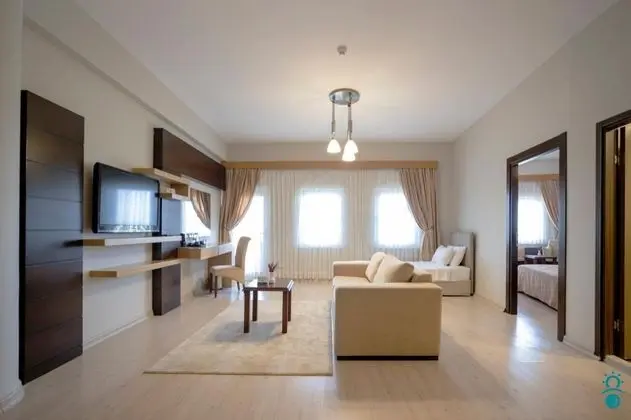 Aile Odası, Deniz Manzaralı, Balkonlu