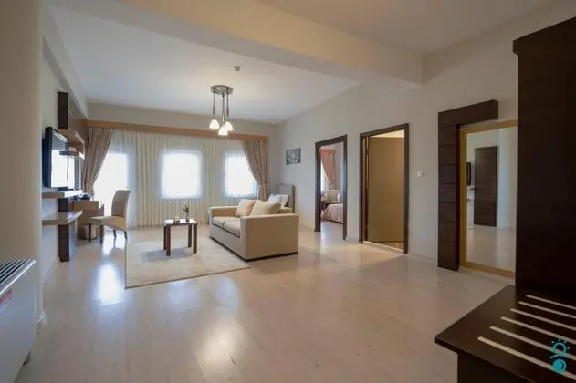 Aile Odası, Deniz Manzaralı, Balkonlu