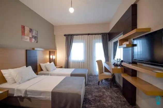 Standart Oda, Deniz veya Dağ Manzaralı