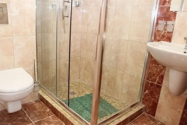 Standard Tek Büyük Yataklı Oda