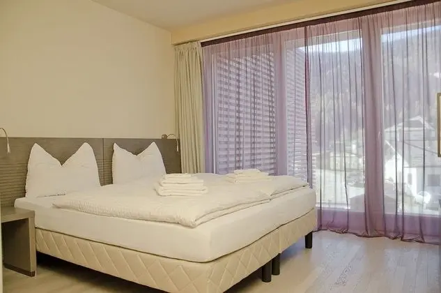 Tek Büyük veya İki Ayrı Yataklı Oda