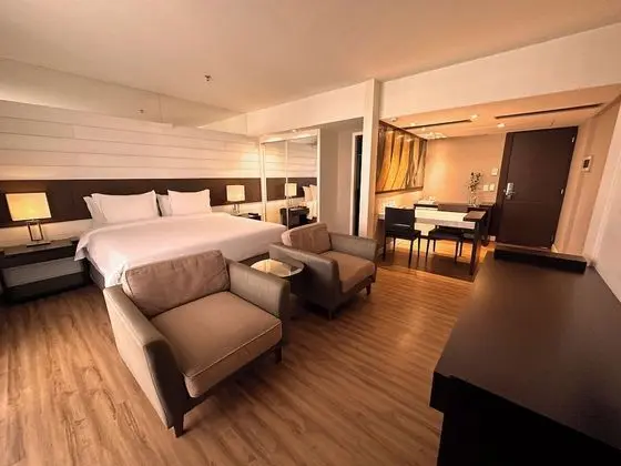 Deluxe Tek Büyük Yataklı Oda