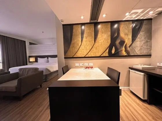 Deluxe Tek Büyük Yataklı Oda
