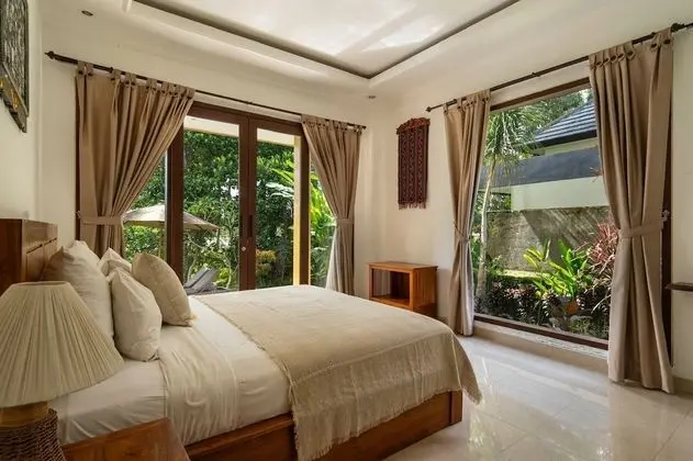 Villa, 4 Yatak Odası, Kişiye Özel Havuzlu