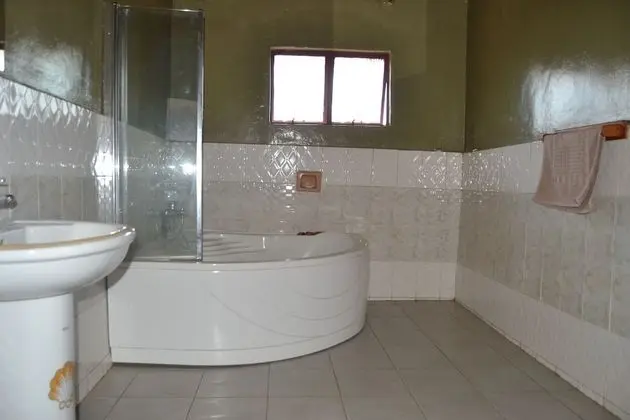 Family Tek Büyük veya İki Ayrı Yataklı Oda