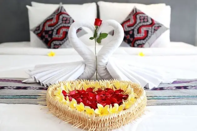 Deluxe Süit, 1 Yatak Odası, Havuz Manzaralı