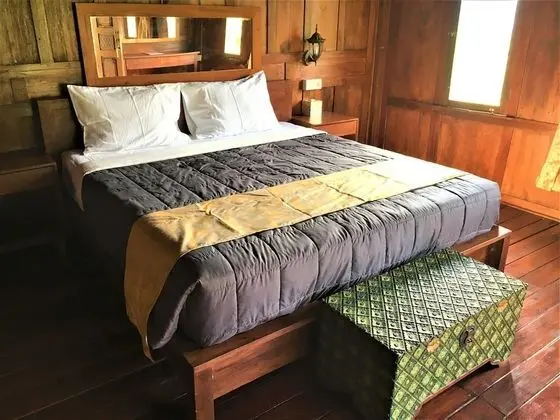 Traditional Tek Büyük veya İki Ayrı Yataklı Oda