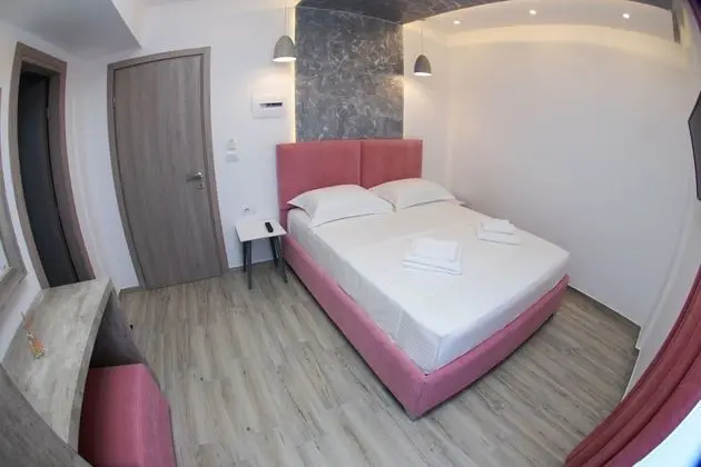 Tek Büyük Yataklı Oda, Balkon