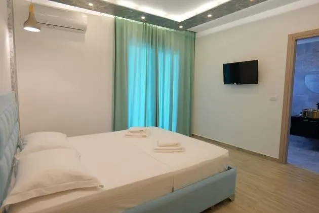Tek Büyük Yataklı Oda, Balkon