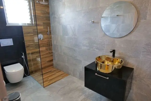 Tek Büyük Yataklı Oda, Balkon