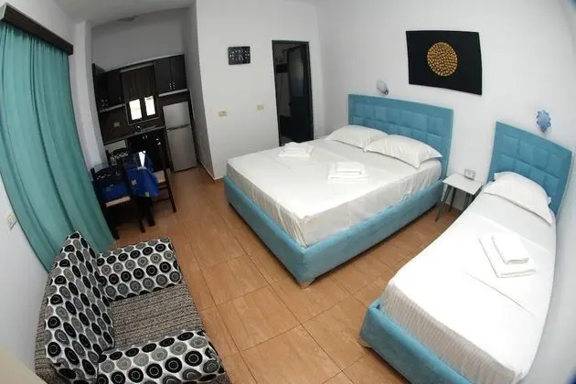 Üç Kişilik Oda