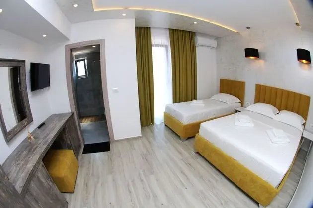 Üç Kişilik Oda, Balkon
