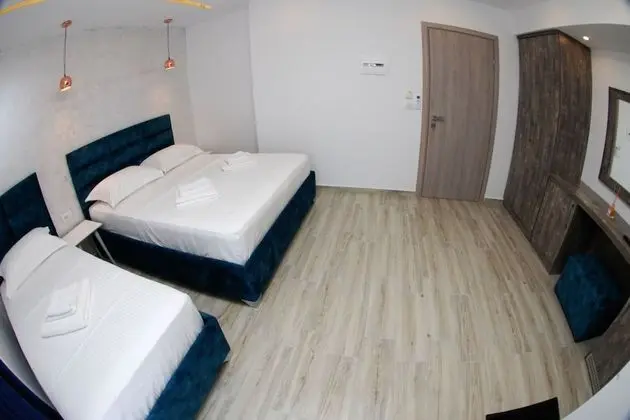 Üç Kişilik Oda, Balkon