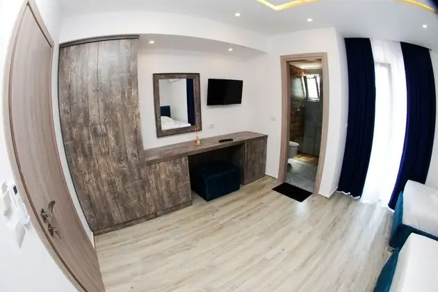 Üç Kişilik Oda, Balkon