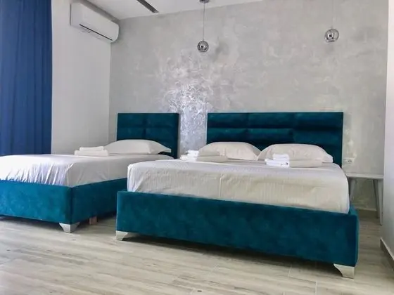 Üç Kişilik Oda, Balkon