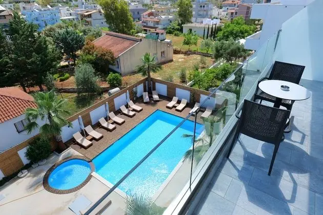 Üç Kişilik Oda, Balkon