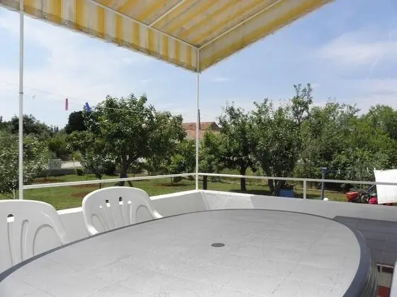 Apart Daire (Kuce - 150m from the beach with parki)