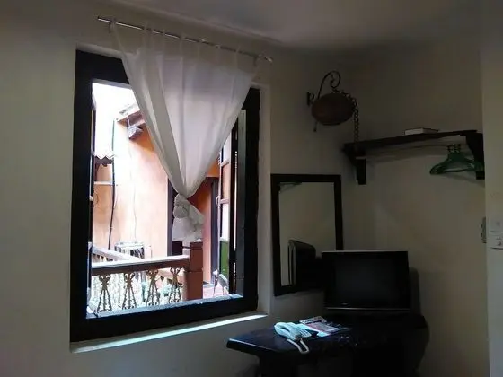 Üç Kişilik Oda