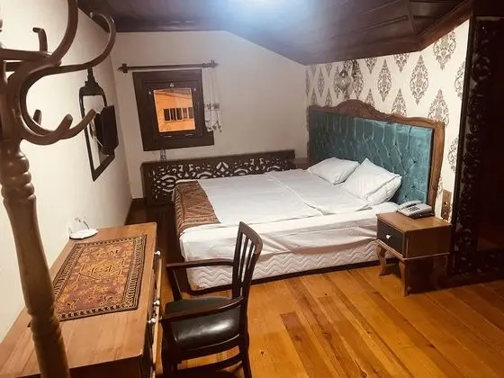 Standard Üç Kişilik Oda