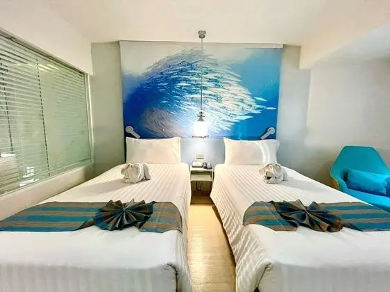 Deluxe King Bed or Twin Bed